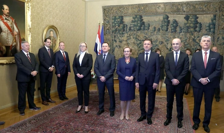 Prisegnuli članovi DIP-a
