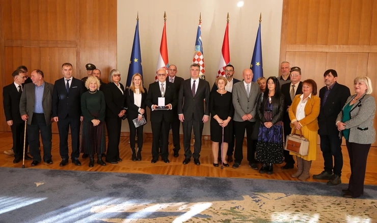 Izvjestitelji su odlikovani Redom hrvatskog trolista