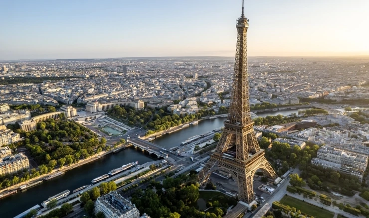 Parižani glasaju o vraćanju 500 ulica pješacima