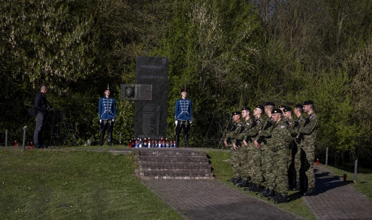 Spomen obilježje hrvatskim braniteljima