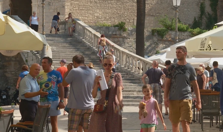 Turisti koji ostaju duže