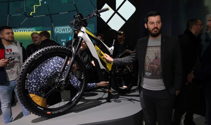 Mate Rimac s Greypovim biciklom