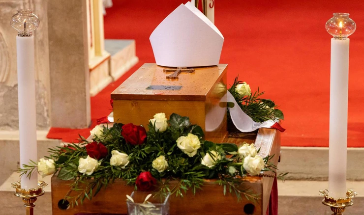 U porečkoj katedrali ukopani zemni ostaci monsinjora Jurja Dobrile