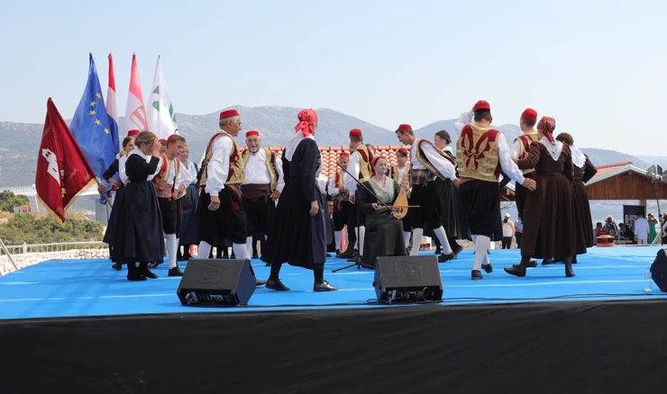Cjelodnevna proslava
