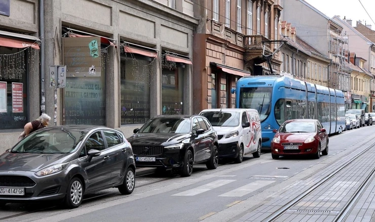 Državne nekretnine nude u zakup 40 poslovnih prostora u 14 gradova