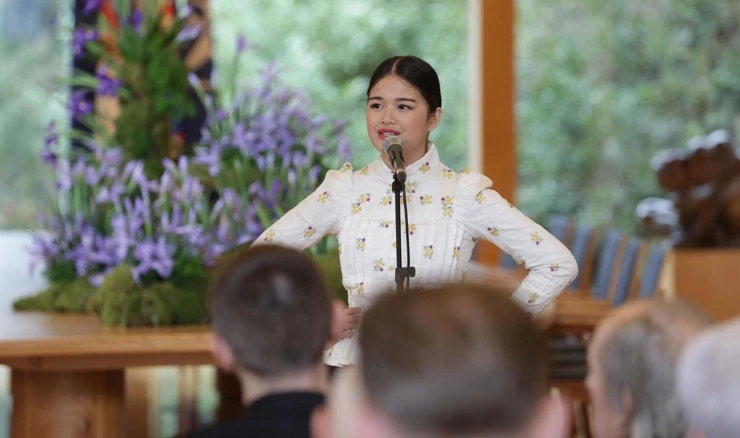 Na svečanoj inauguraciji pjevala je Filipinka Chriztel Aceveda