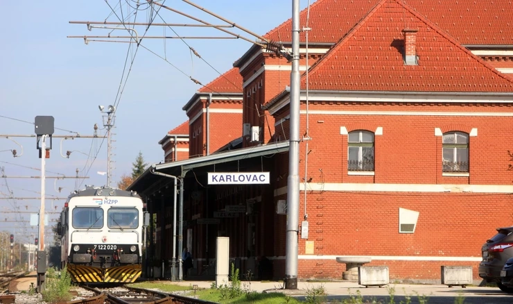 Željeznički kolodvor Karlovac