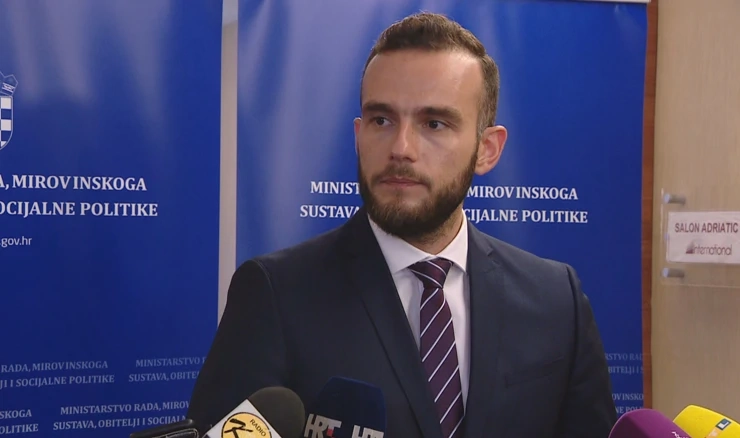 Ministar rada, mirovinskoga sustava, obitelji i socijalne politike Josip Aladrović