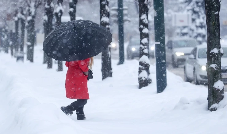 Zbog novog snijega otežan promet u BiH