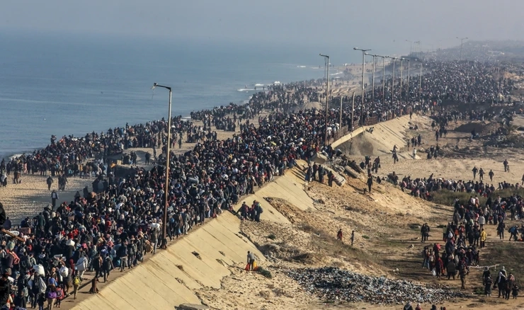 Palestinske izbjeglice nakon proglašenja primirja u Gazi 26. siječnja 2025.