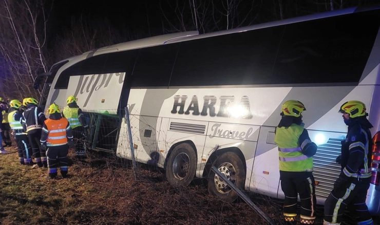 Prometna nezgoda autobusa kod Donje Zdenčine