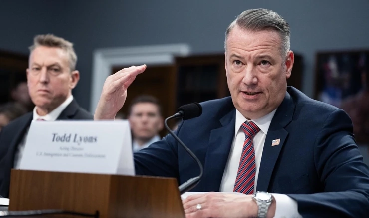 Razlog Lyonsove ostavke nije javno objavljen