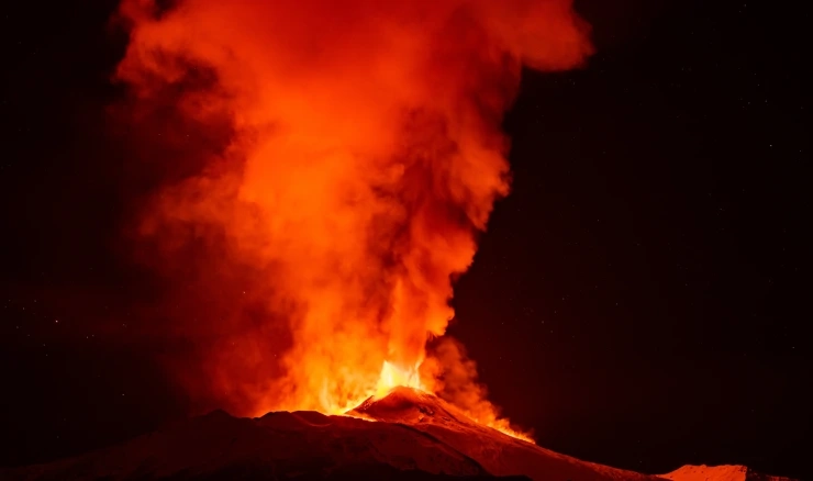 Etna ponovno erumpirala