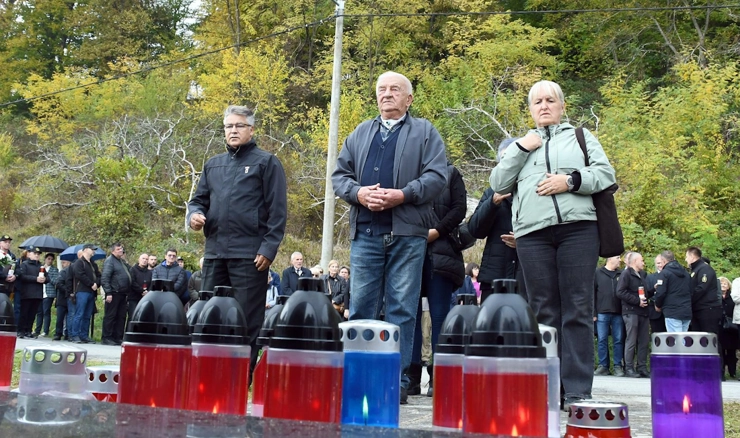 Komemoracija u Baćinu na mjestu masovne grobnice
