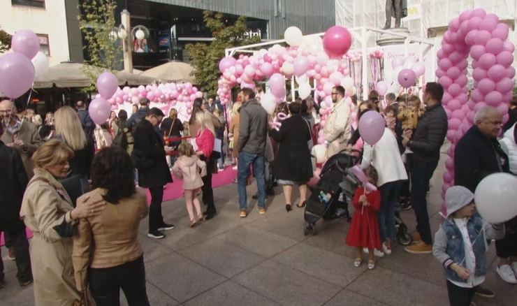 Manifestacija udruge PINK Life