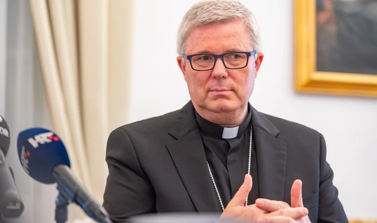 Nadbiskup mons. Milan Zgrablić