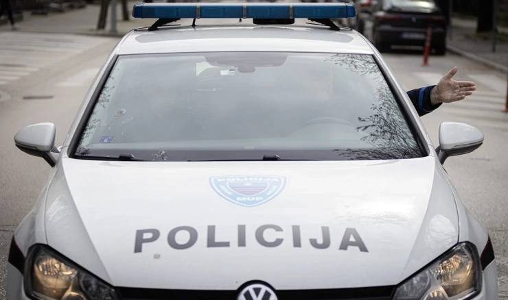 Policija