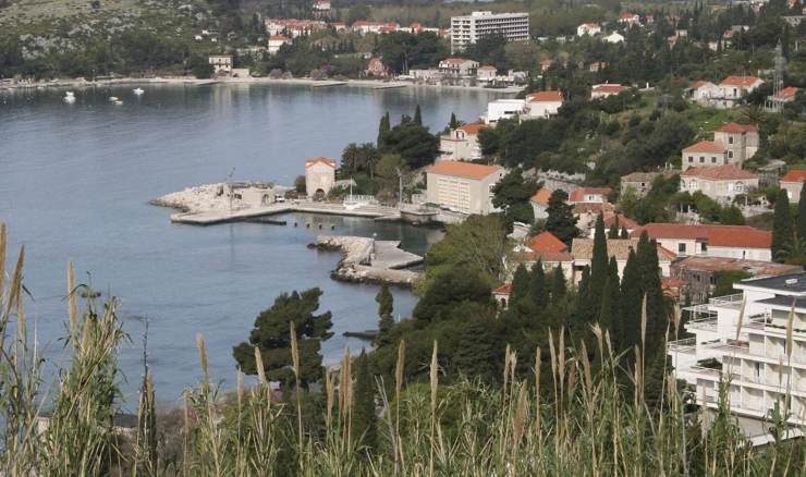 U Mlinima plaža onečišćena fekalijama