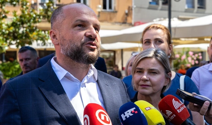 Konferencija SDP-a i Možemo "Plenkovićeva inflacija“; Sandra Benčić i Siniša Hajdaš Dončić
