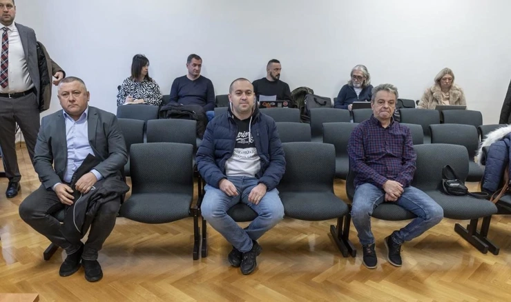 Zbog zahtjeva za izuzećem sutkinje ponovno odgođen početak suđenja Dekaniću