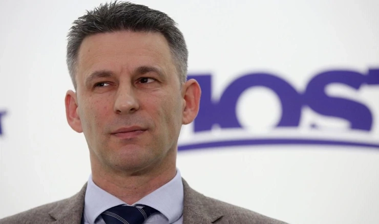 Božo Petrov