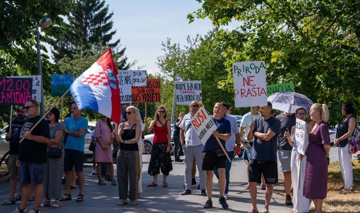 Provjed građana zbog otpada u Gospiću
