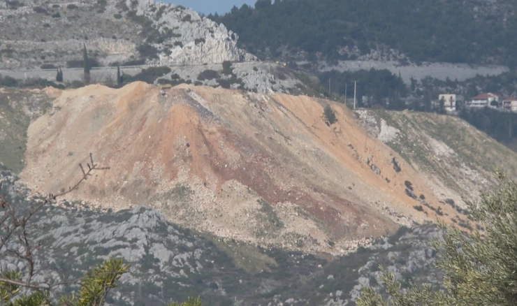 Divlje odlagalište u Župi dubrovačkoj 