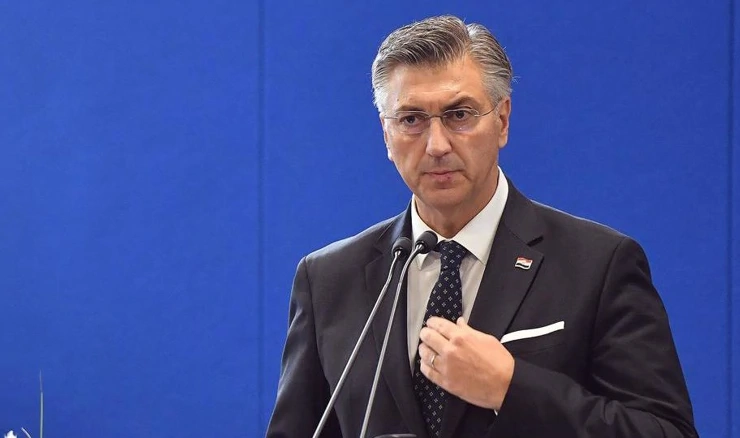 Andrej Plenović