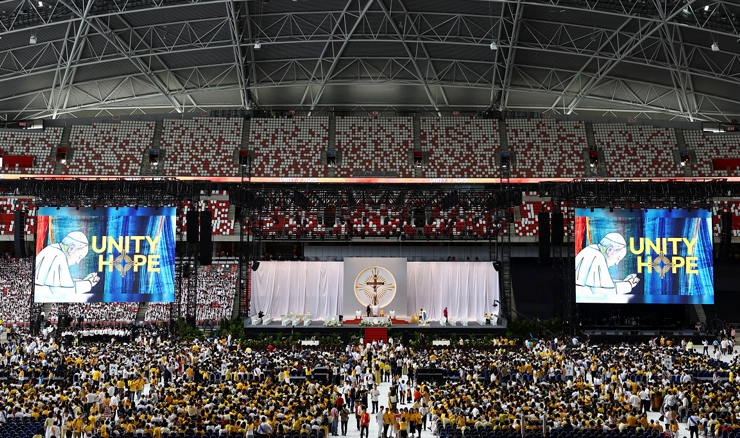 Papin susret s vjernicima u Singapuru
