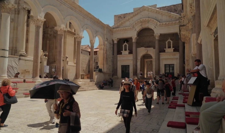 Pogled u Dioklecijanovo dvorište