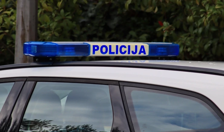 Policija