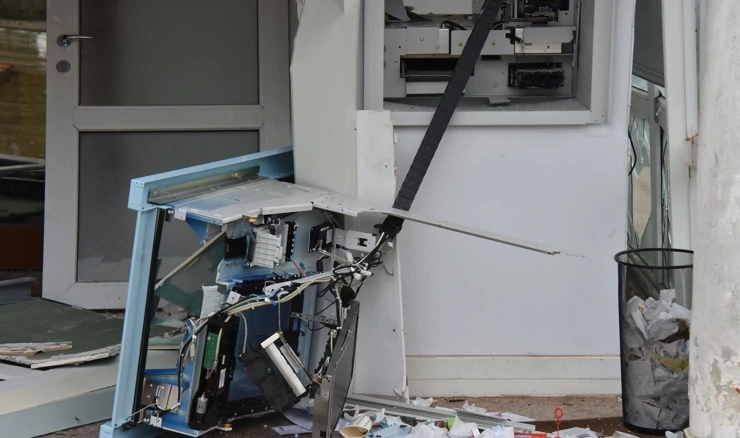 Eksplozivom raznijeli bankomat/Arhiva