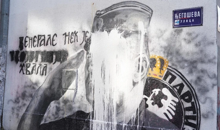 Uništen mural Ratku Mladiću u Beogradu