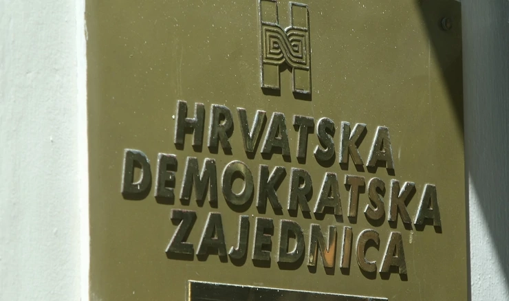 HDZ: Milanović je udbaški poslušnik i jedina pudlica