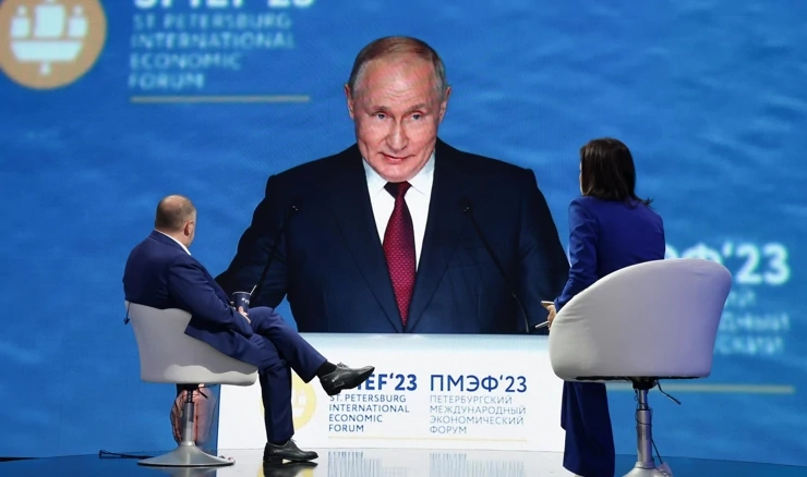 Vladimir Putin na Međunarodnom gospodarskom forumu u Sankt Peterburgu