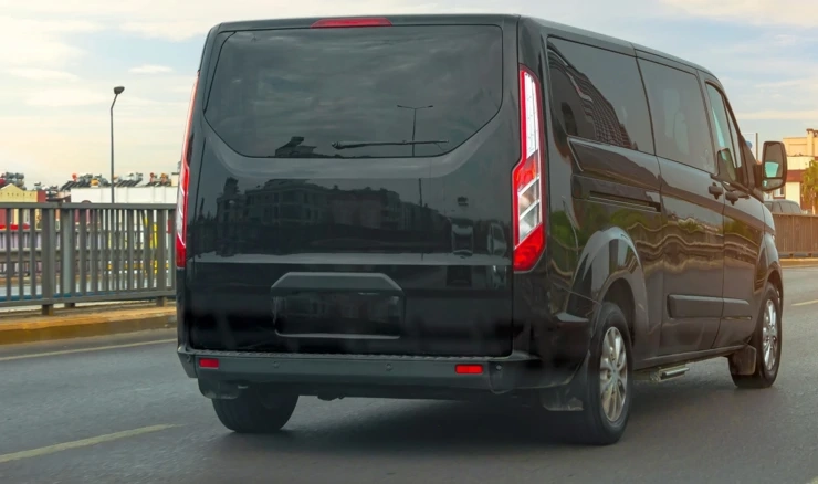 Crni kombi