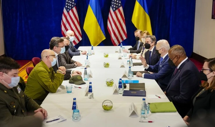 Joe Biden se u Varšavi sastao s dvojicom ukrajinskih ministara