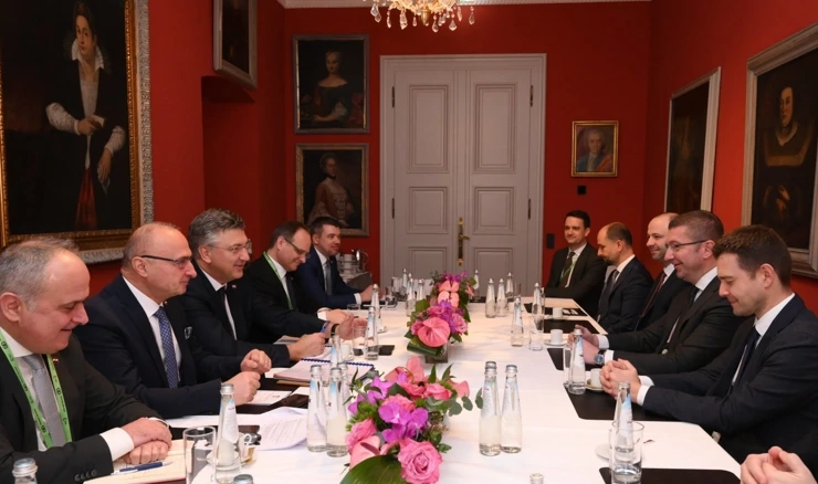 Andrej Plenković na sastanku s makedonskim kolegom Mickoskijem