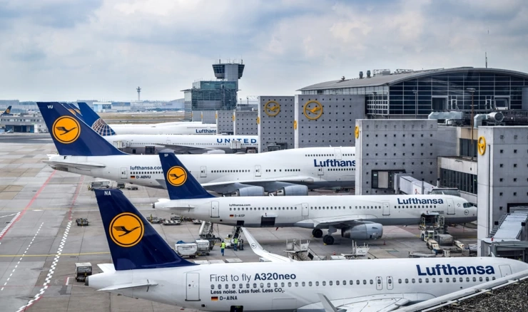 Avioni Lufthanse na aerodromu