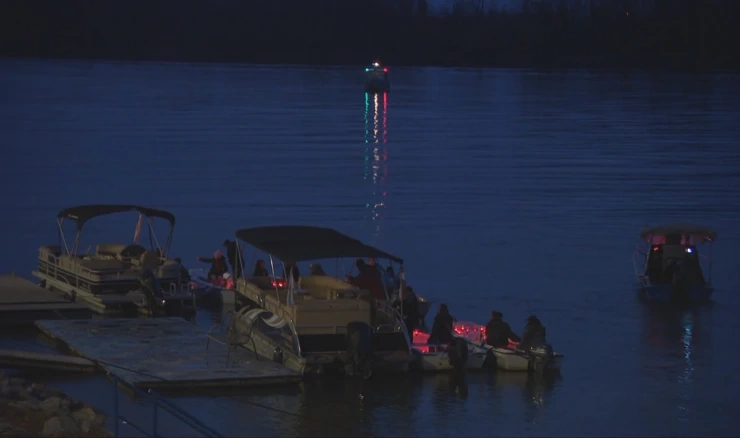 Svjetlosna rijeka sjećanja: Lampioni za poginule branitelje u Vukovaru