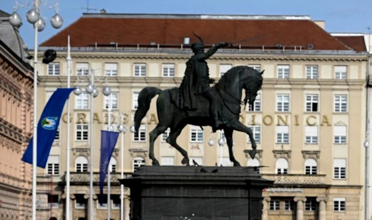 Trg bana Jelačića, Zagreb