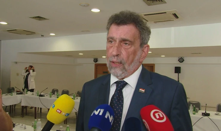 Ministar znanosti, obrazovanja i Mladih Radovan Fuchs