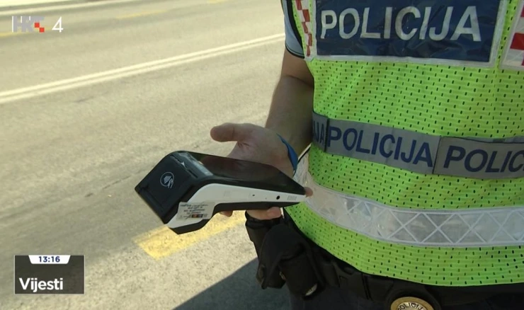 Od danas naplata kazni samo karticama