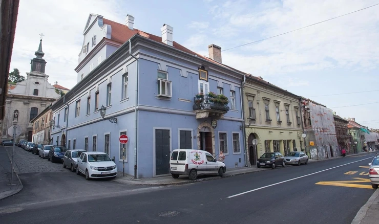 Rodna kuća bana Josipa Jelačića u Petrovardinu