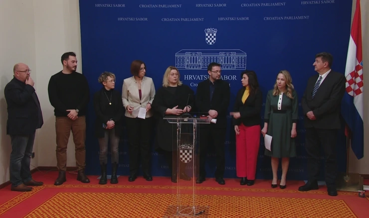 Oporba protiv prijedloga Zakona o pomorskom dobru 