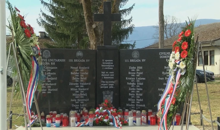Medved otkrio spomenik 29-orici branitelja, redarstvenika i civila