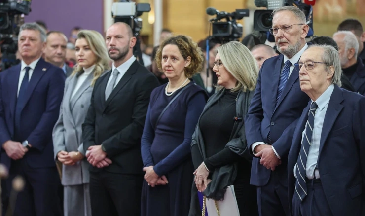 Nina Obuljen Koržinek na božićnom prijemu