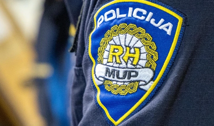 Policija