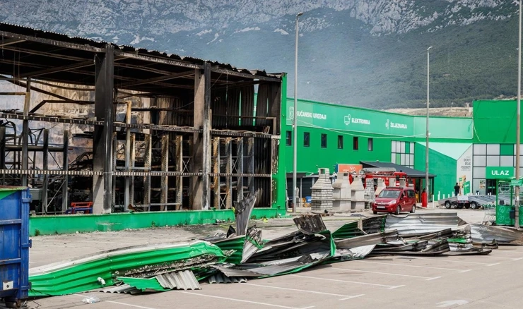 Posljedice požara u skladištu, Kaštel Sućurac 20. svibnja