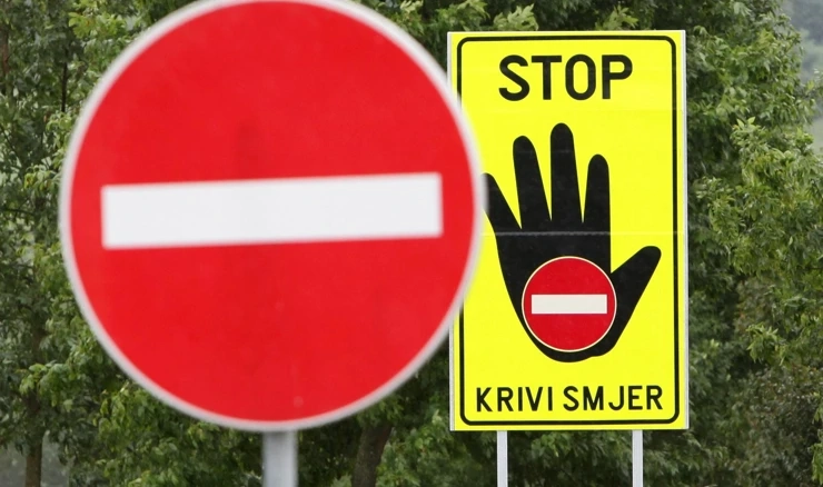 Vozačica vozila u krivom smjeru